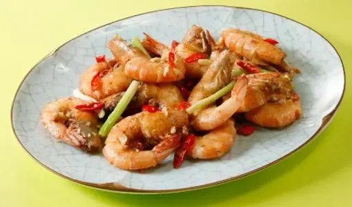 椒盐中虾属于鲁菜系,该怎样去做椒盐中虾?