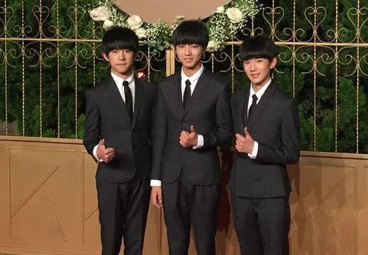 TFBOYS摄影师是怎么回应于正的?