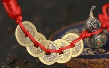 办公室桌椅风水摆设 办公桌摆放的风水学问