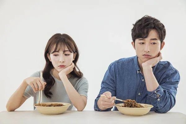 谁知道老公身上有别人的香水味,我该怎么办?