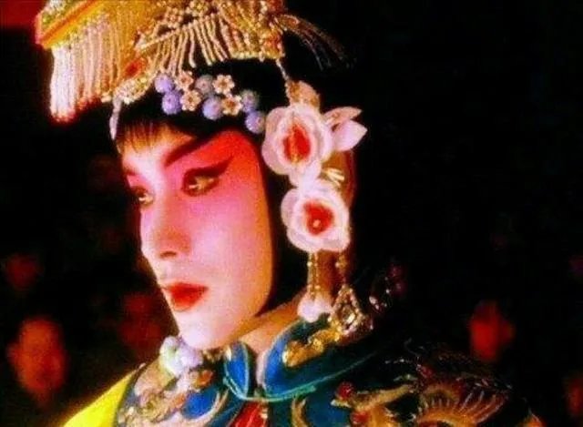 有哪些男明星的女装扮相很惊艳?