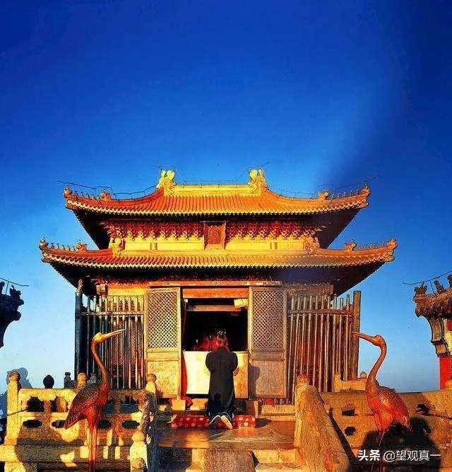 历史上的武当山金顶究竟是什么做的?有什么来历?