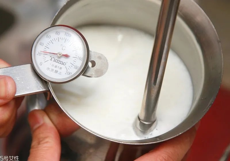 牛奶怎么打出奶泡 咖啡机打奶泡好选择