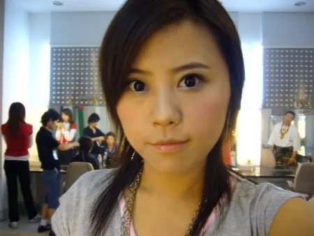 韩真真整容前后无变化 盘点越整越丑的明星们