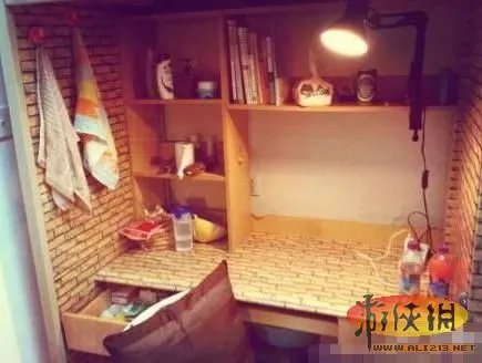 大学男生文艺范寝室爆红 引得女生想住男生宿舍