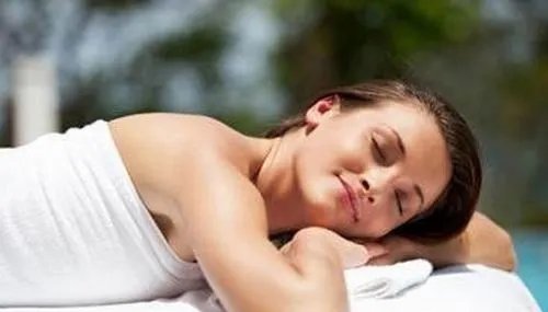 哺乳期间如何防治涨奶与堵奶?