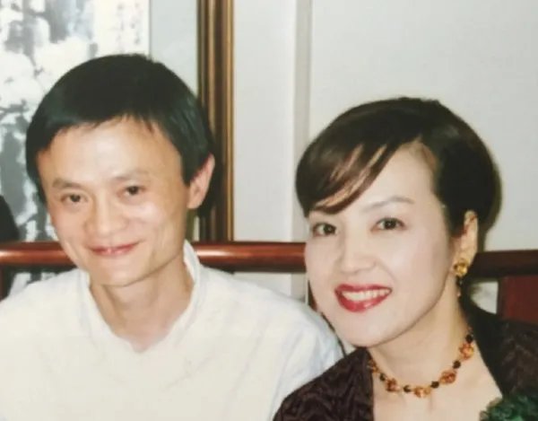 40年前“小鹿纯子”风靡中国,曾是马云的梦中情人吗?