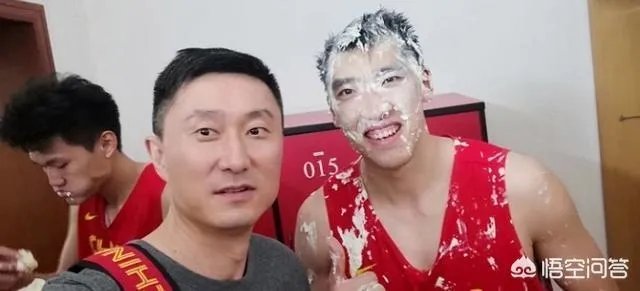 男篮蓝队对阵黎巴嫩的世预赛,陶汉林1分钟上场时间也未获得得分,对此你怎么看?