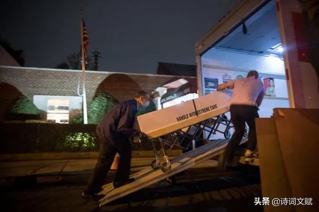 美国国务卿彭佩奥父亲去世,未透露是否死于新冠病毒,大家怎么看?