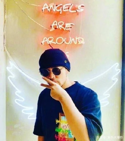 周杰伦被用监控拍照,此行为是否侵犯了艺人的肖像权?