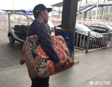 杜海涛偶遇郭敬明，如何评价两人的穿衣审美？