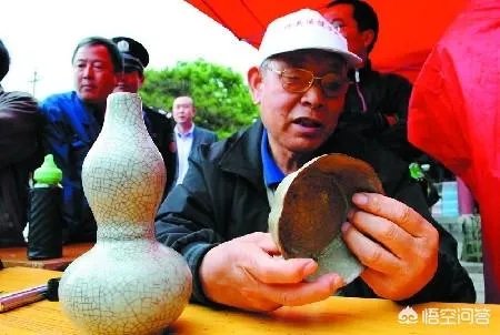 为什么有些人收藏了很多假的藏品，还很自信的朋友们欣赏？