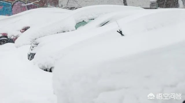 为什么说俄罗斯莫斯科2月3、4日的降雪是“世纪大雪”,人们的生活受到哪些影响?
